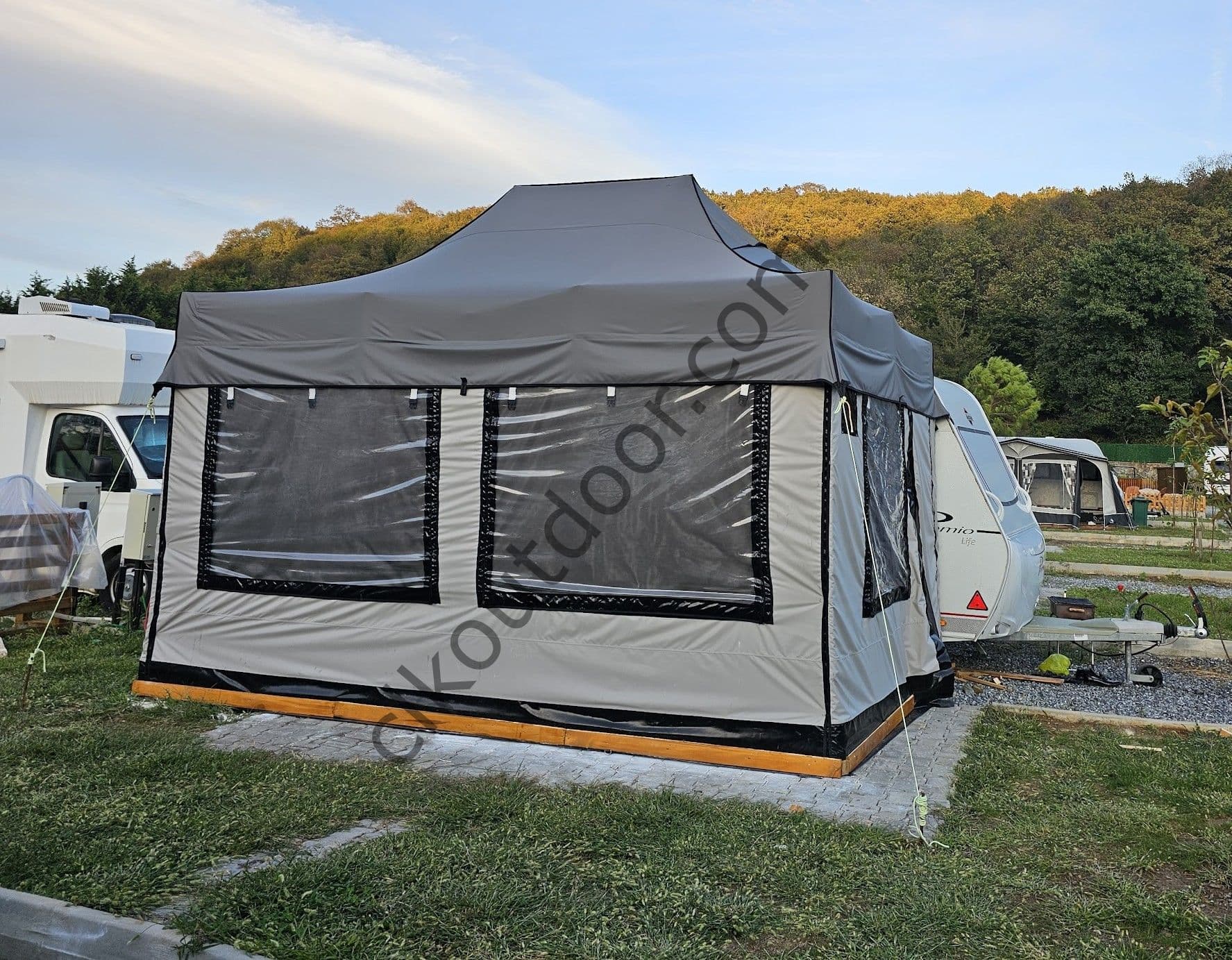 CLK 3x4,5 mt 30 mm Eko Seri Karavan Çadırı Kış Bahçesi Portatif Katlanabilir Tente Gri