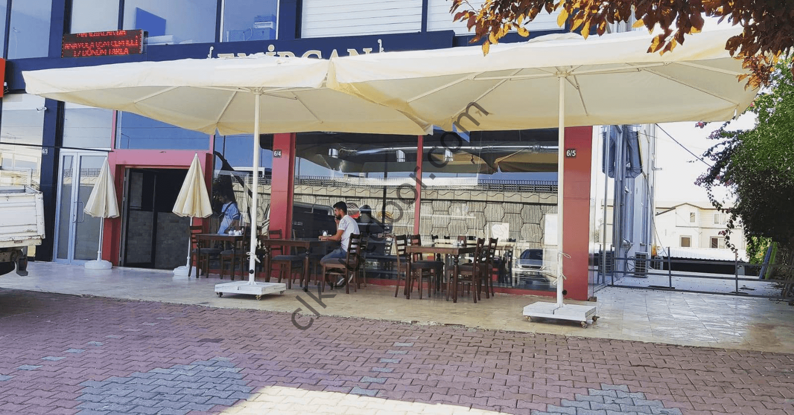 CLK 4x4 Metre Mega Q60 Şemsiye Bahçe Cafe Havuz Otel Restorant Şemsiyeleri